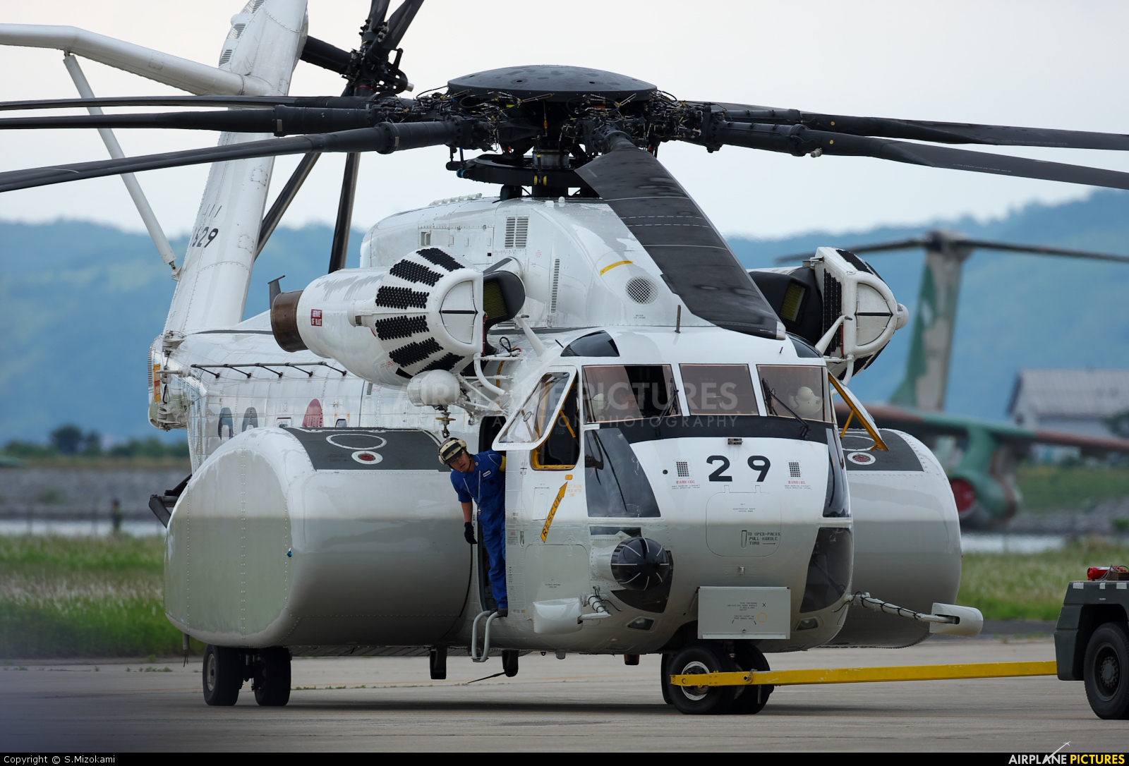 Sikorsky MH-53E Sea Dragon #10