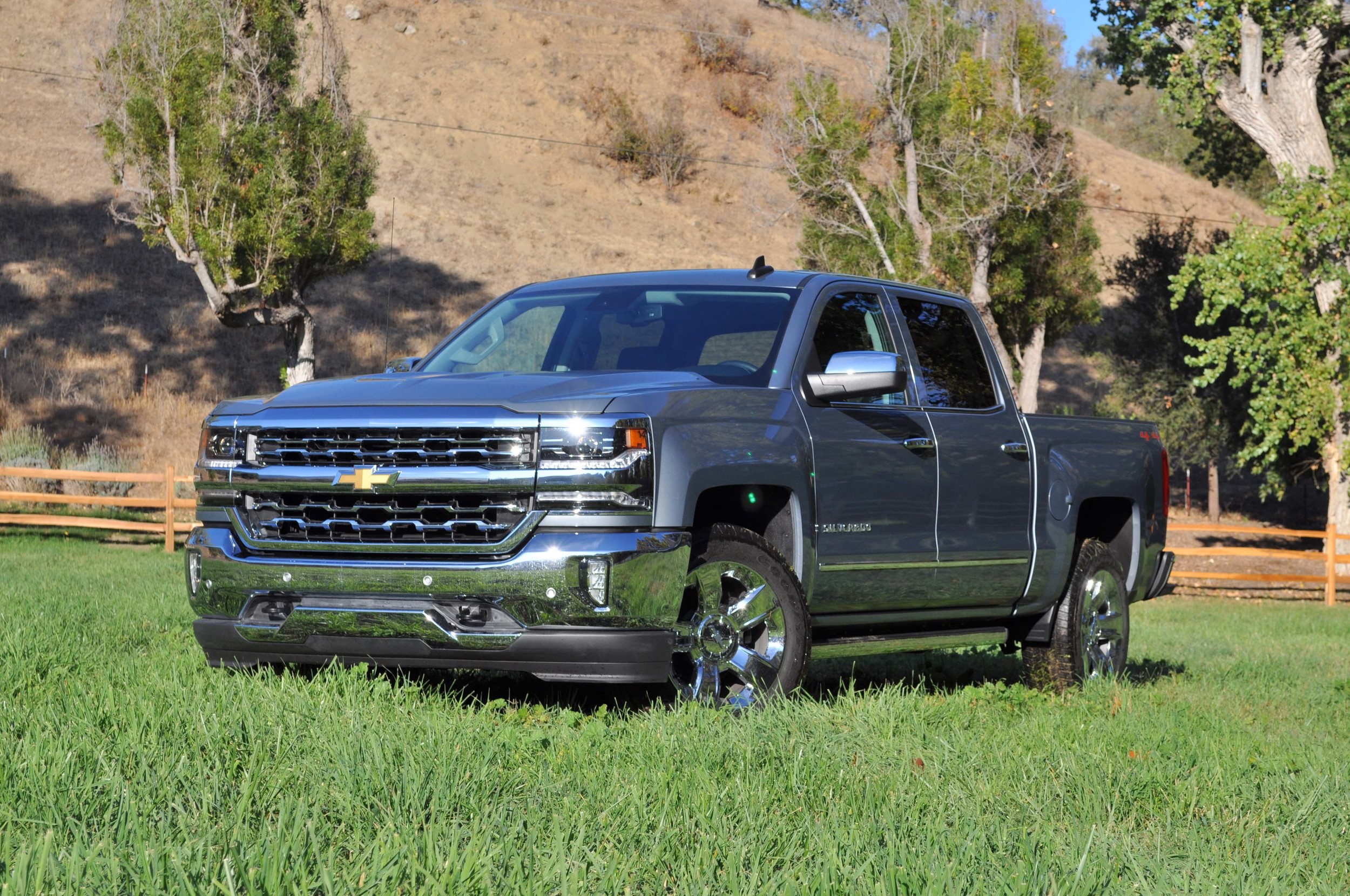 Amazing Chevrolet Silverado Pictures & Backgrounds
