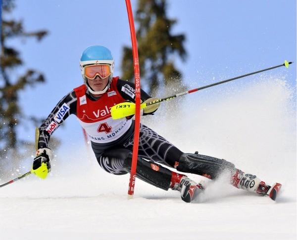 Amazing Slalom Skiing Pictures & Backgrounds