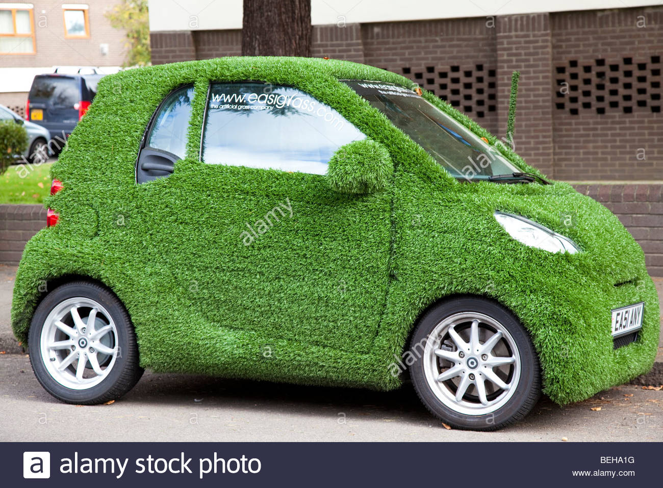 Amazing Smart Car Pictures & Backgrounds