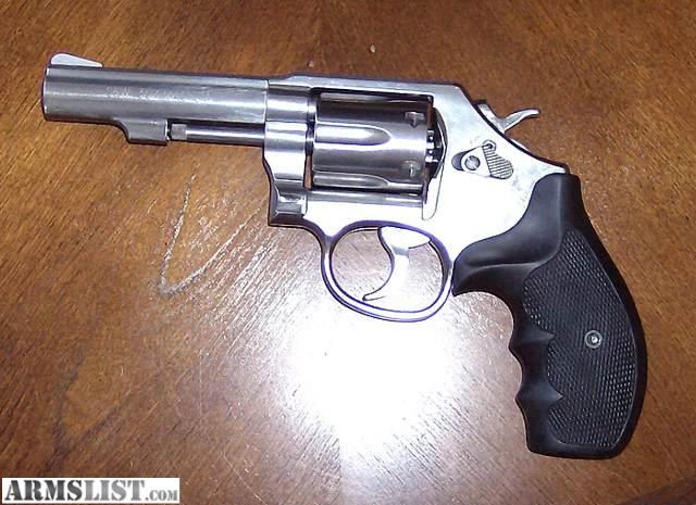 Smith & Wesson 357 Magnum Revolver #6