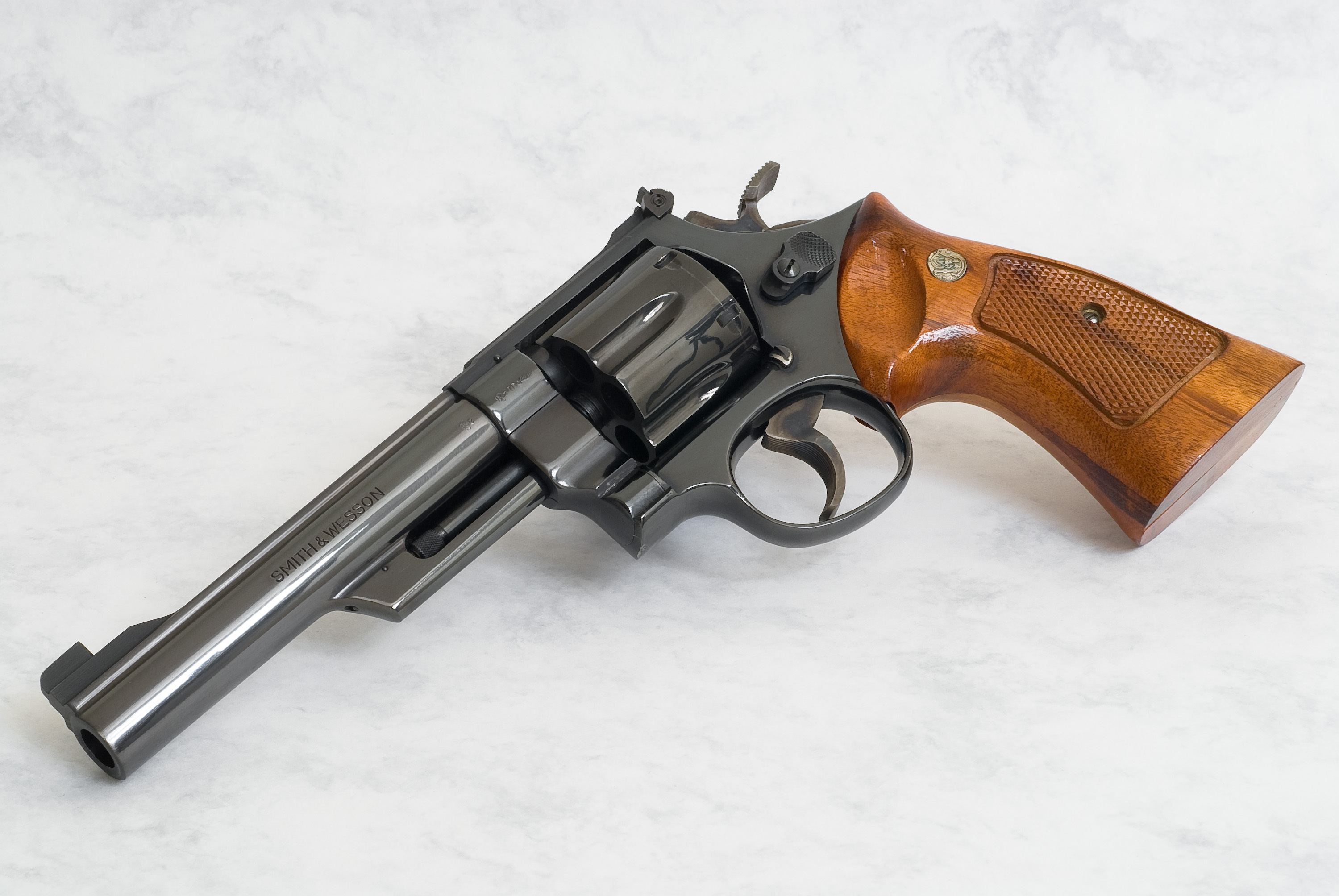 Nice Images Collection: Smith & Wesson Revolver Desktop Wallpapers