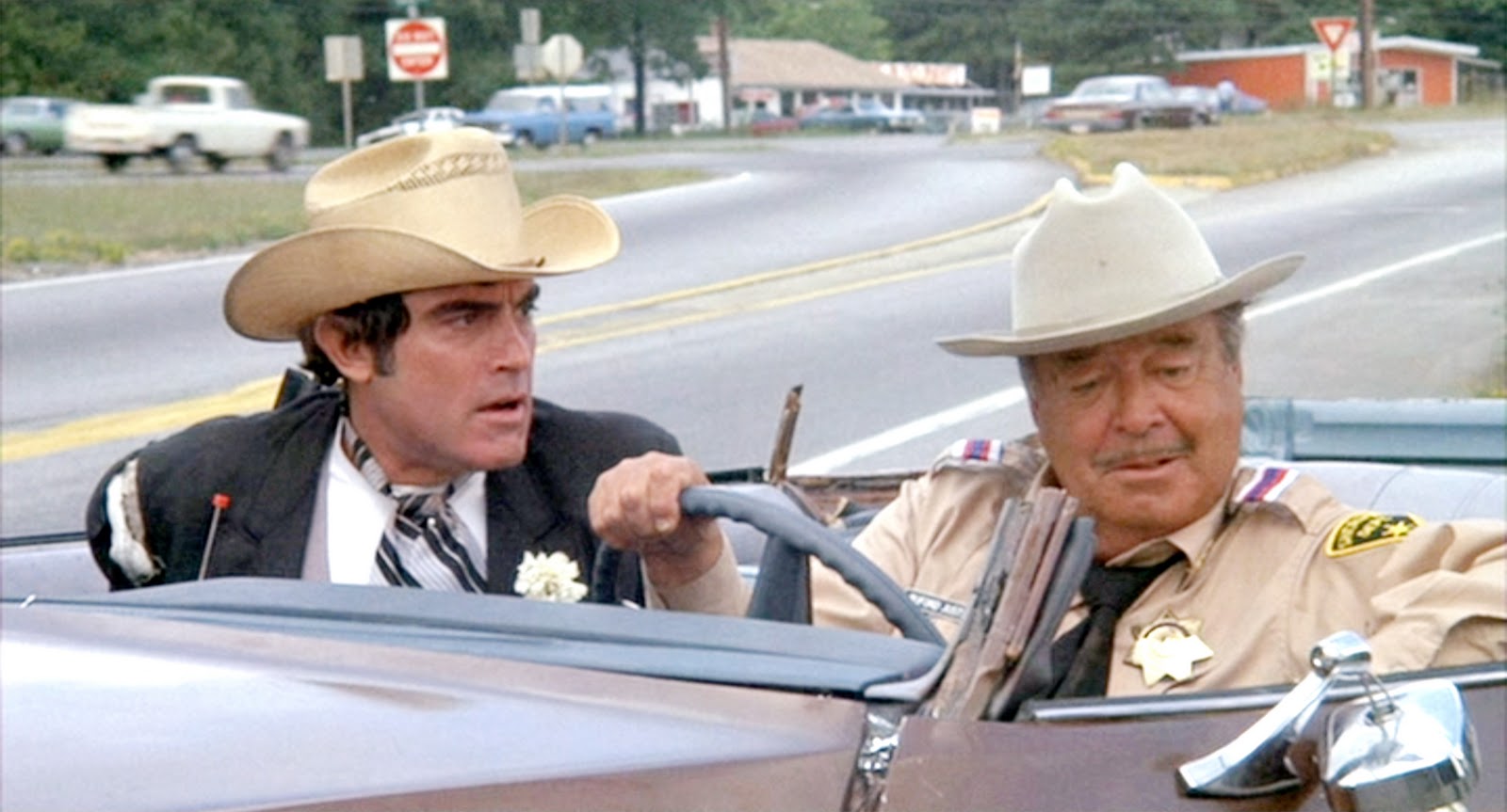High Resolution Wallpaper | Smokey And The Bandit 1600x863 px