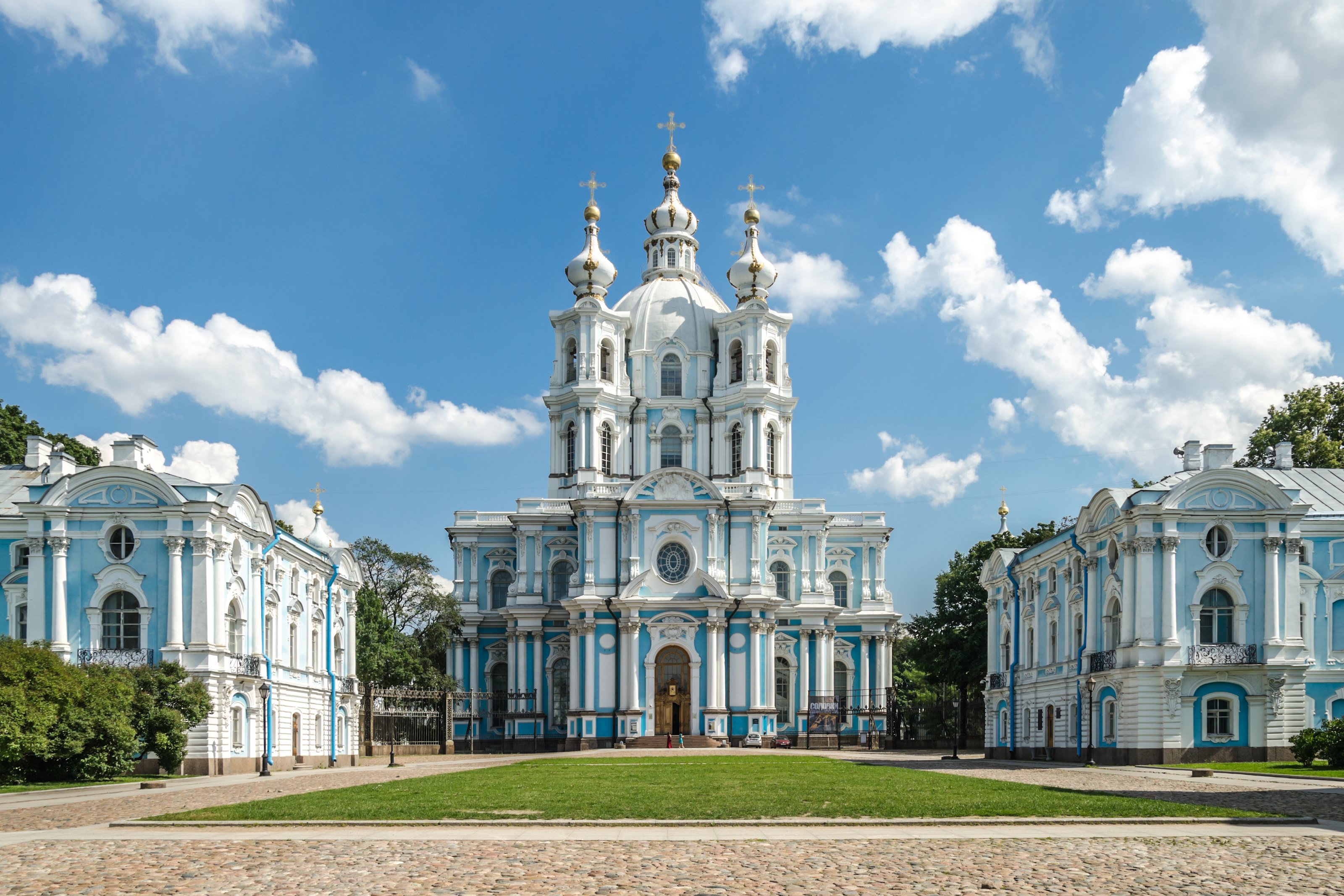 Images of Smolny Cathedral | 3200x2133