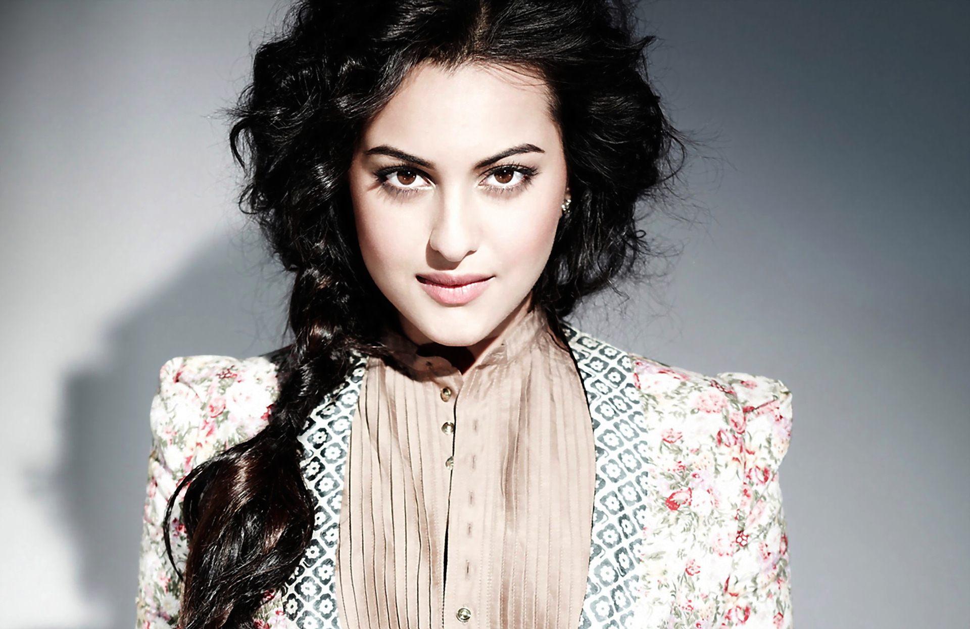 HD Quality Wallpaper | Collection: Celebrity, 1920x1245 Sonakshi Sinha