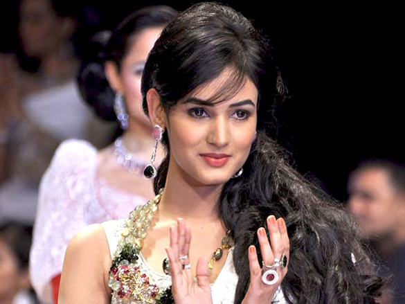 HQ Sonal Chauhan Wallpapers | File 67.08Kb