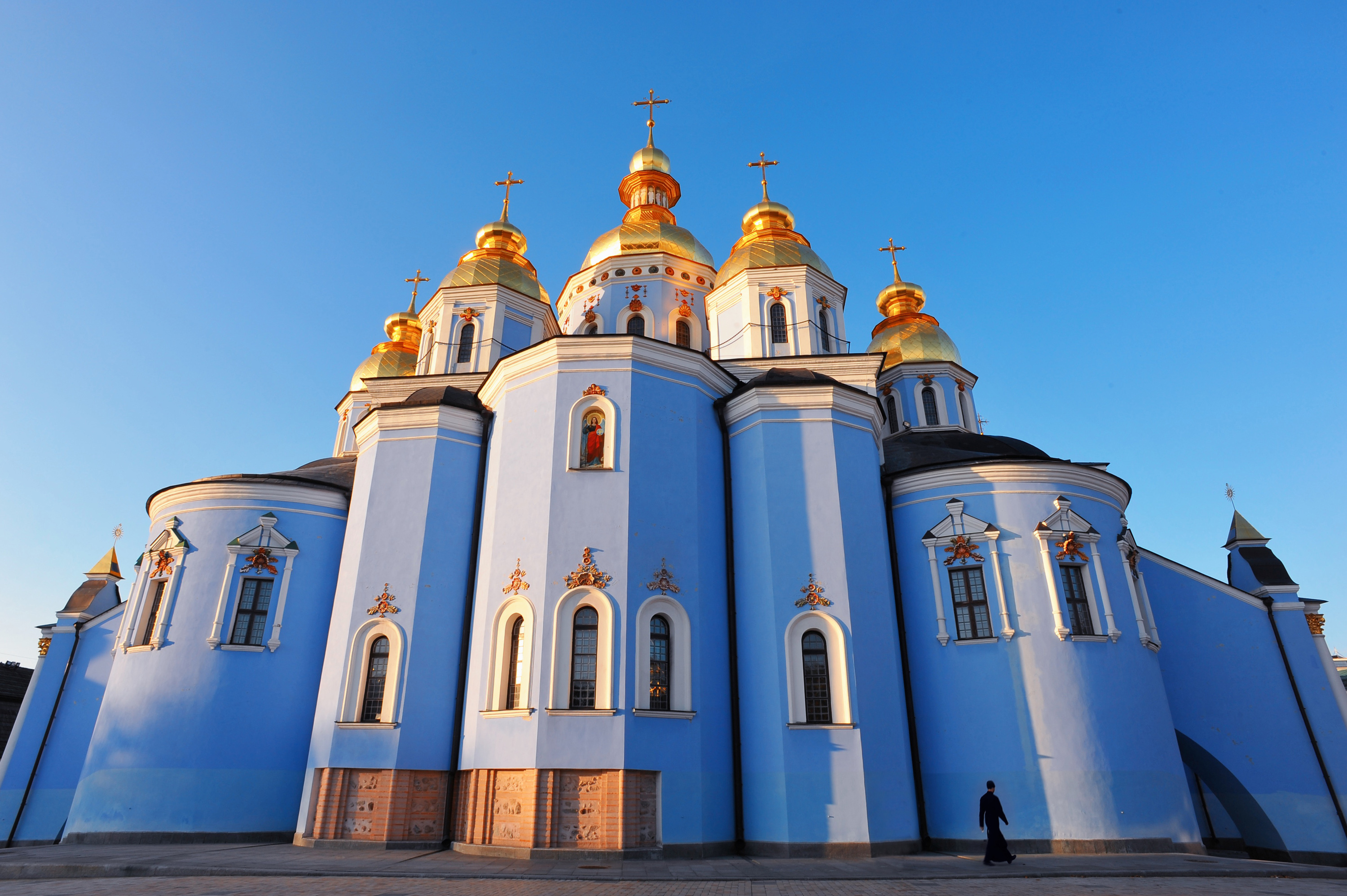 Nice wallpapers St. Michael's Golden-domed Monastery 3000x1996px