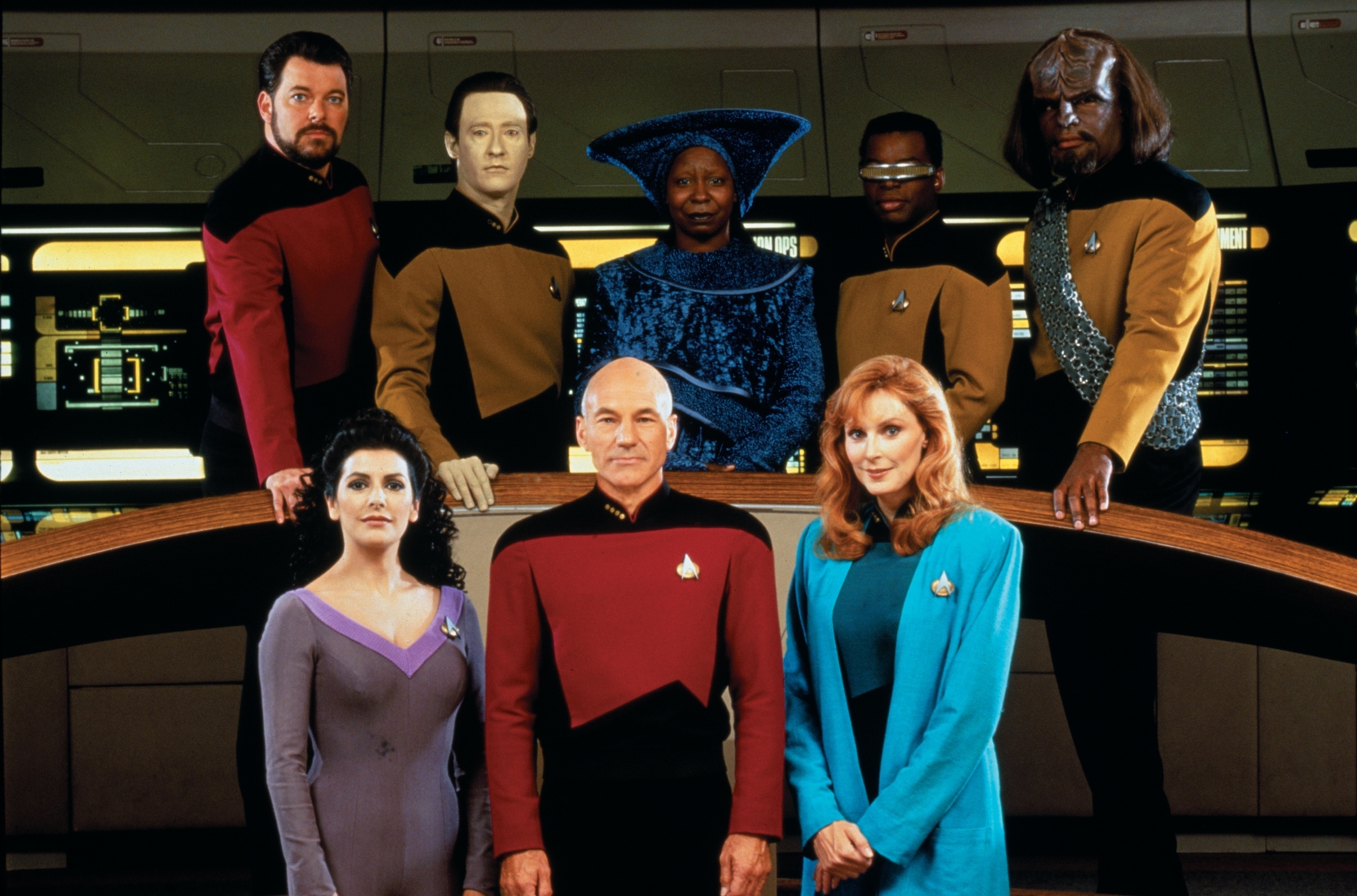 High Resolution Wallpaper | Star Trek: The Next Generation 2560x1691 px