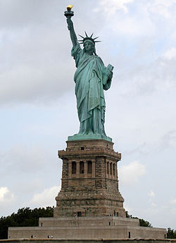 HQ Statue Of Liberty Wallpapers | File 18.62Kb