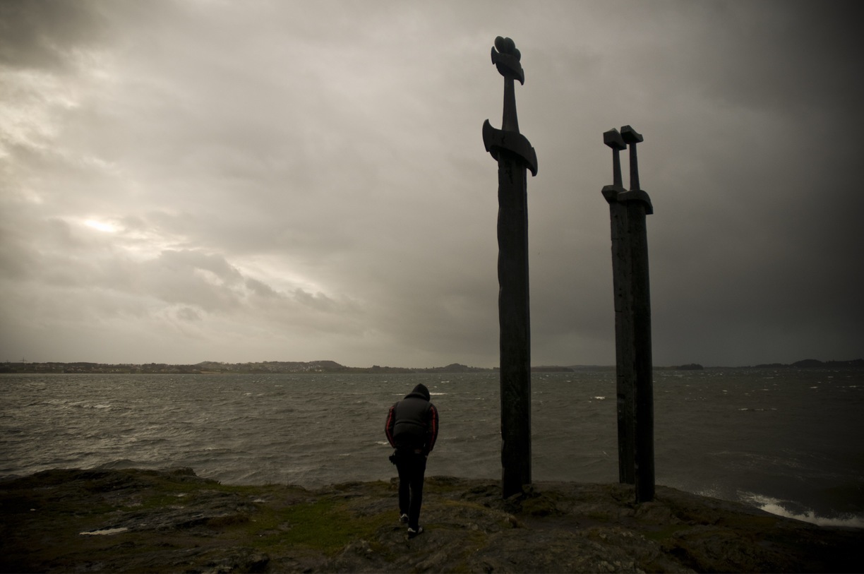 HQ Stavanger Swords Monument Wallpapers | File 143.97Kb
