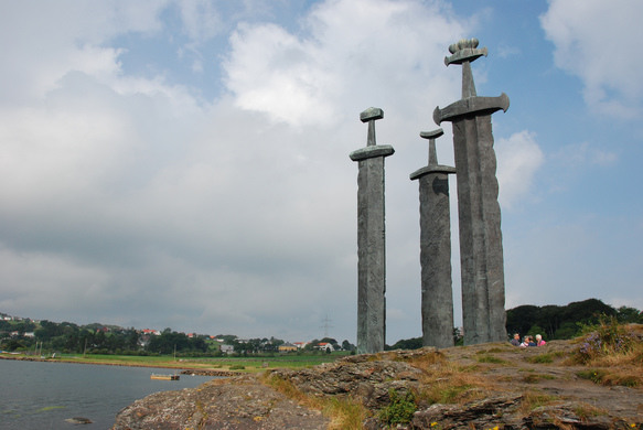 Images of Stavanger Swords Monument | 583x390