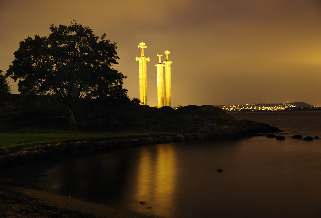 Stavanger Swords Monument Backgrounds, Compatible - PC, Mobile, Gadgets| 1024x695 px
