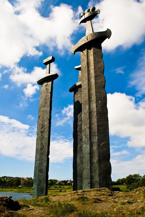 HD Quality Wallpaper | Collection: Man Made, 564x845 Stavanger Swords Monument