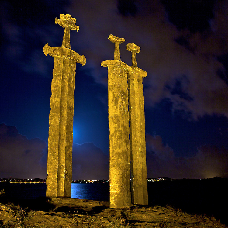 HD Quality Wallpaper | Collection: Man Made, 750x750 Stavanger Swords Monument