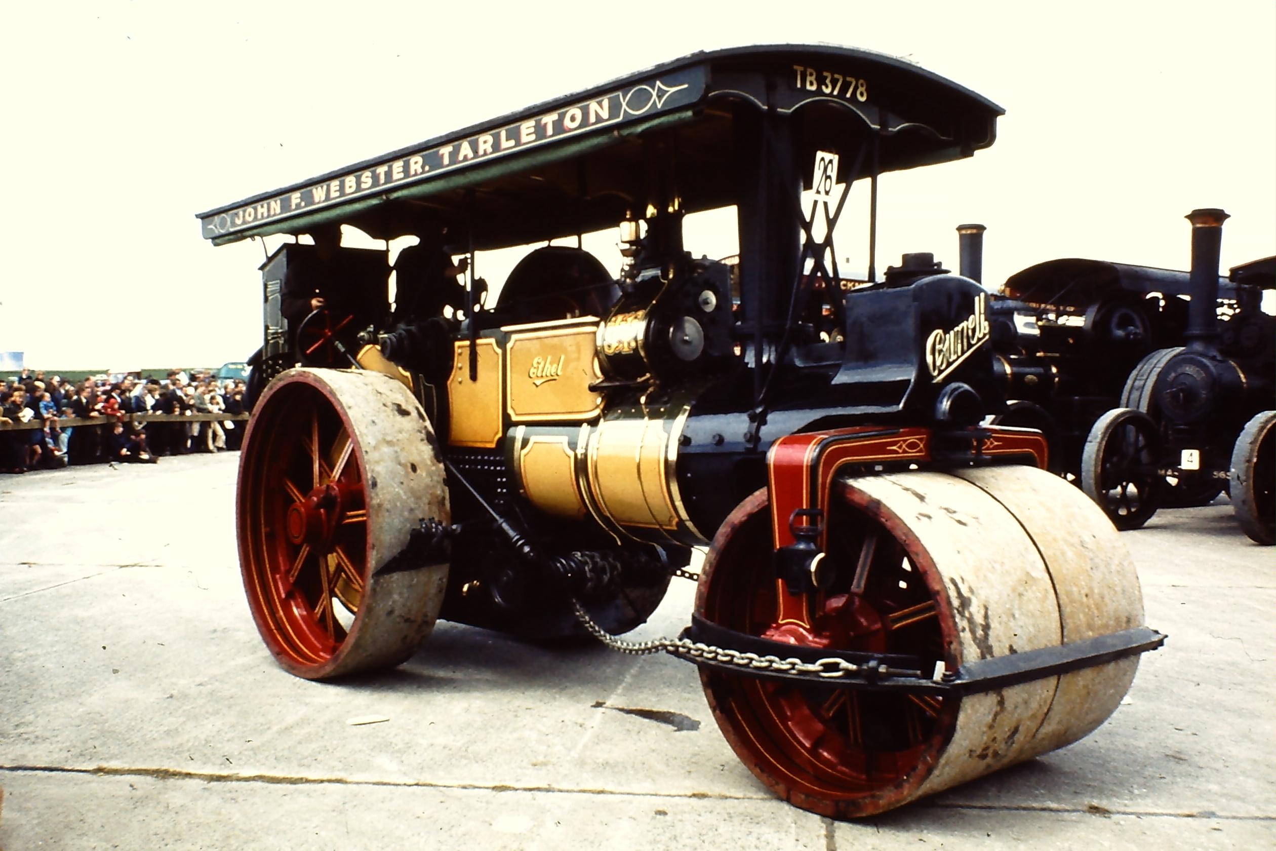 Amazing Steam Roller Pictures & Backgrounds