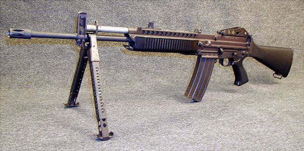 Stoner 63 Assault Rifle #9