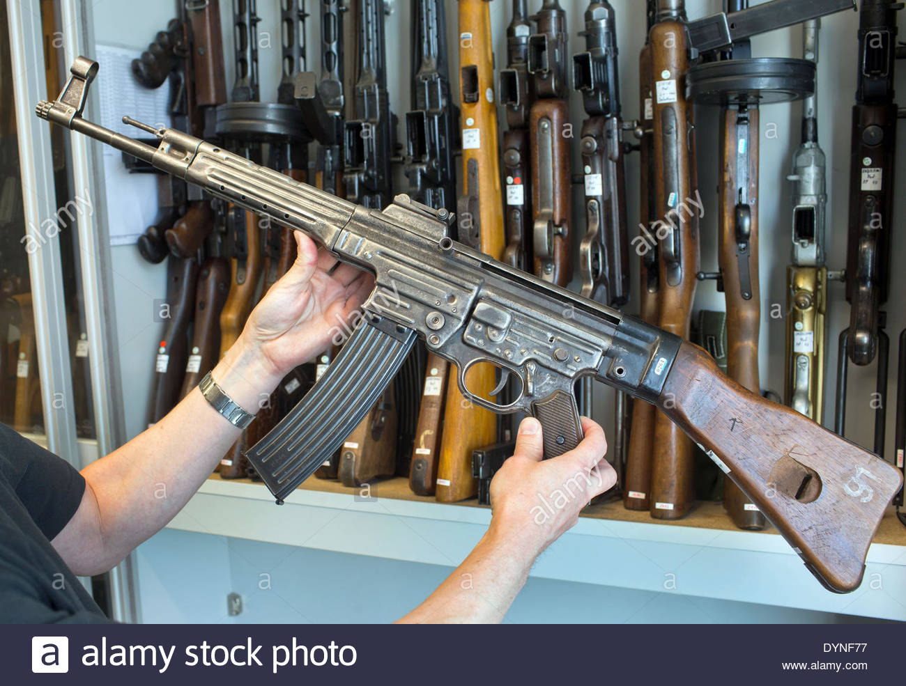 Nice wallpapers Sturmgewehr 44 Assault Rifle 1300x985px