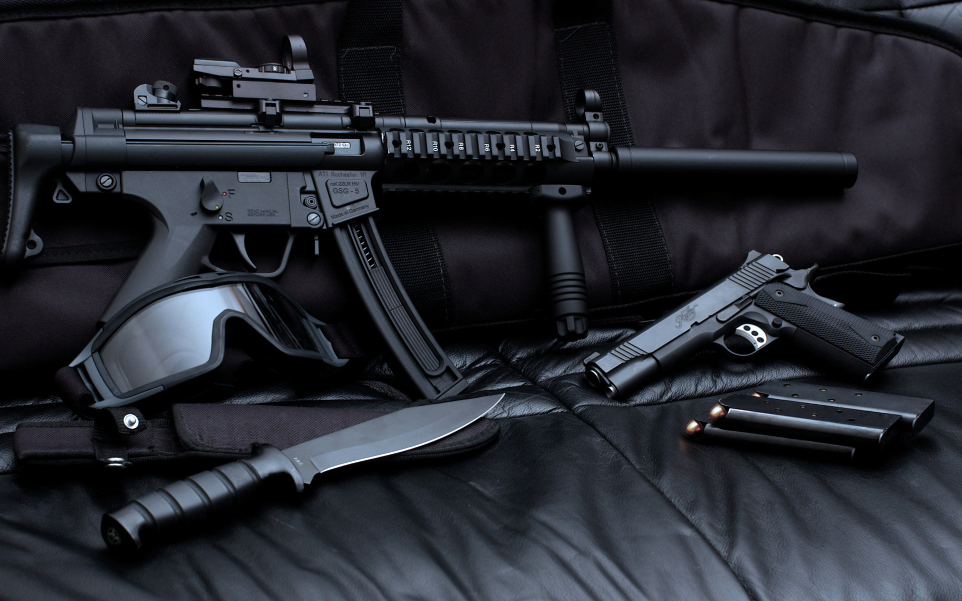 Amazing Submachine Gun Pictures & Backgrounds
