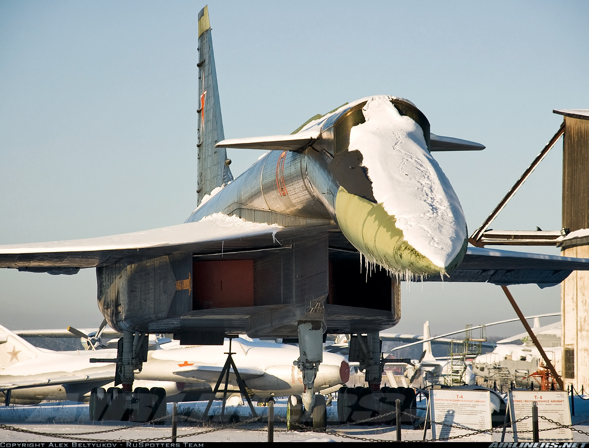 HD Quality Wallpaper | Collection: Military, 1200x912 Sukhoi T-4