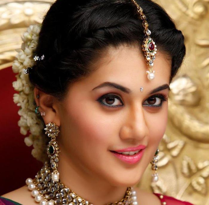 Nice wallpapers Taapsee Pannu 700x686px