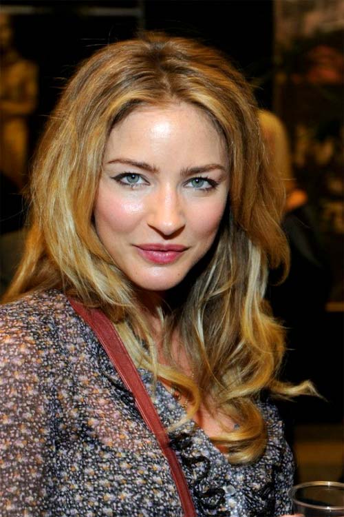 Amazing Tabrett Bethell Pictures & Backgrounds