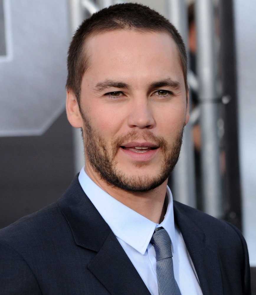 868x1000 > Taylor Kitsch Wallpapers