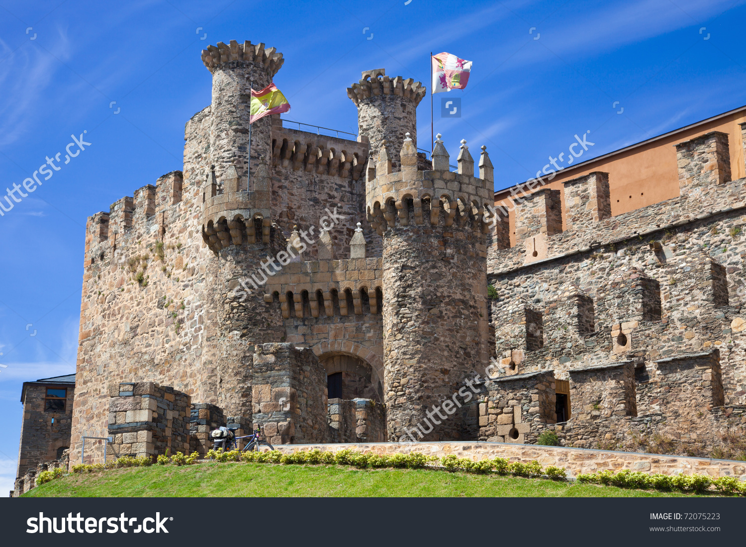 Nice Images Collection: Templar Castle Of Ponferrada Desktop Wallpapers