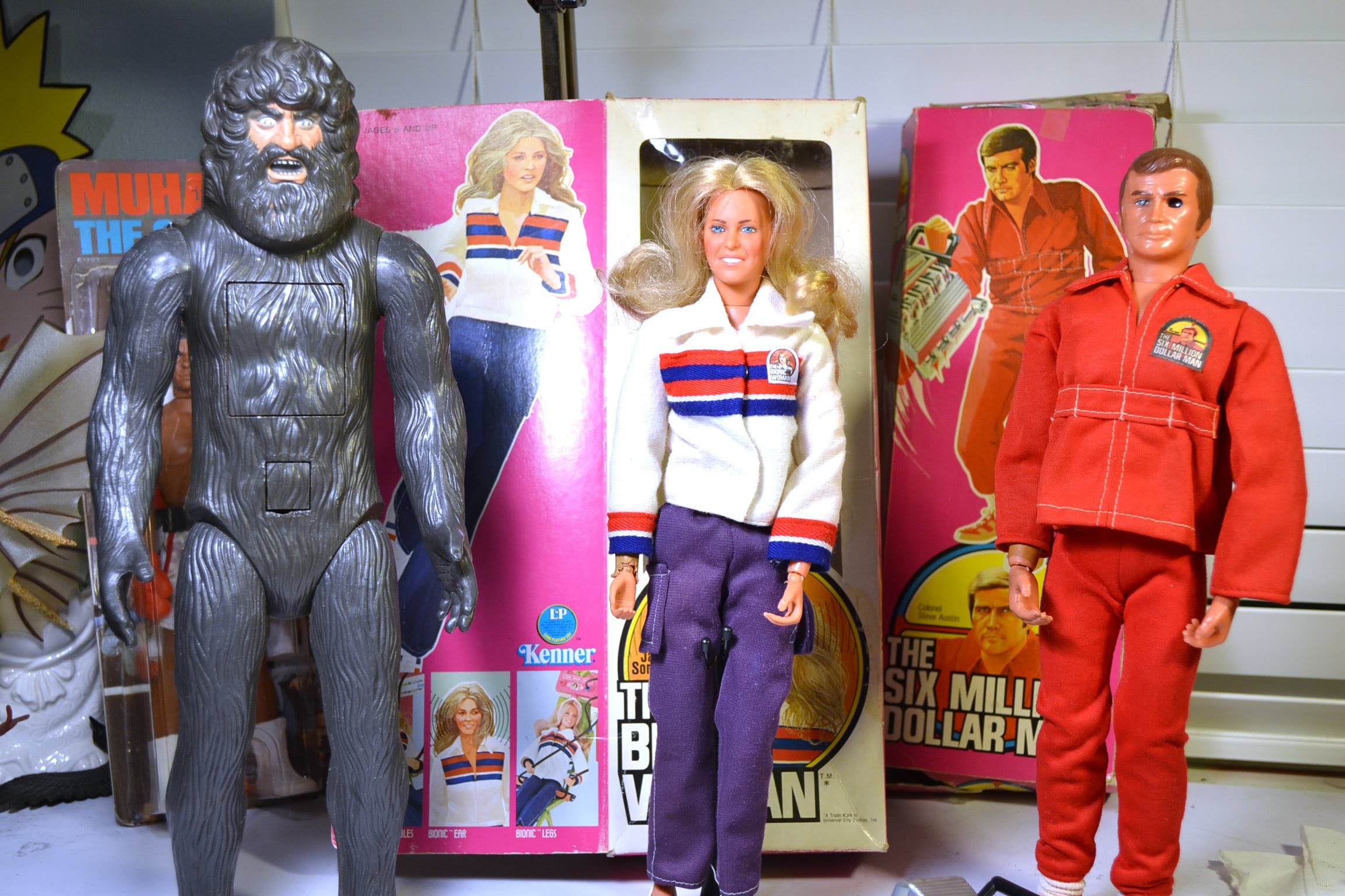 Nice Images Collection: The Bionic Man Vs. The Bionic Woman Desktop Wallpapers