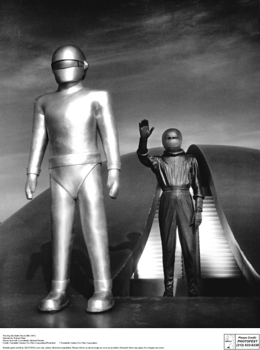 HQ The Day The Earth Stood Still (1951) Wallpapers | File 57.2Kb