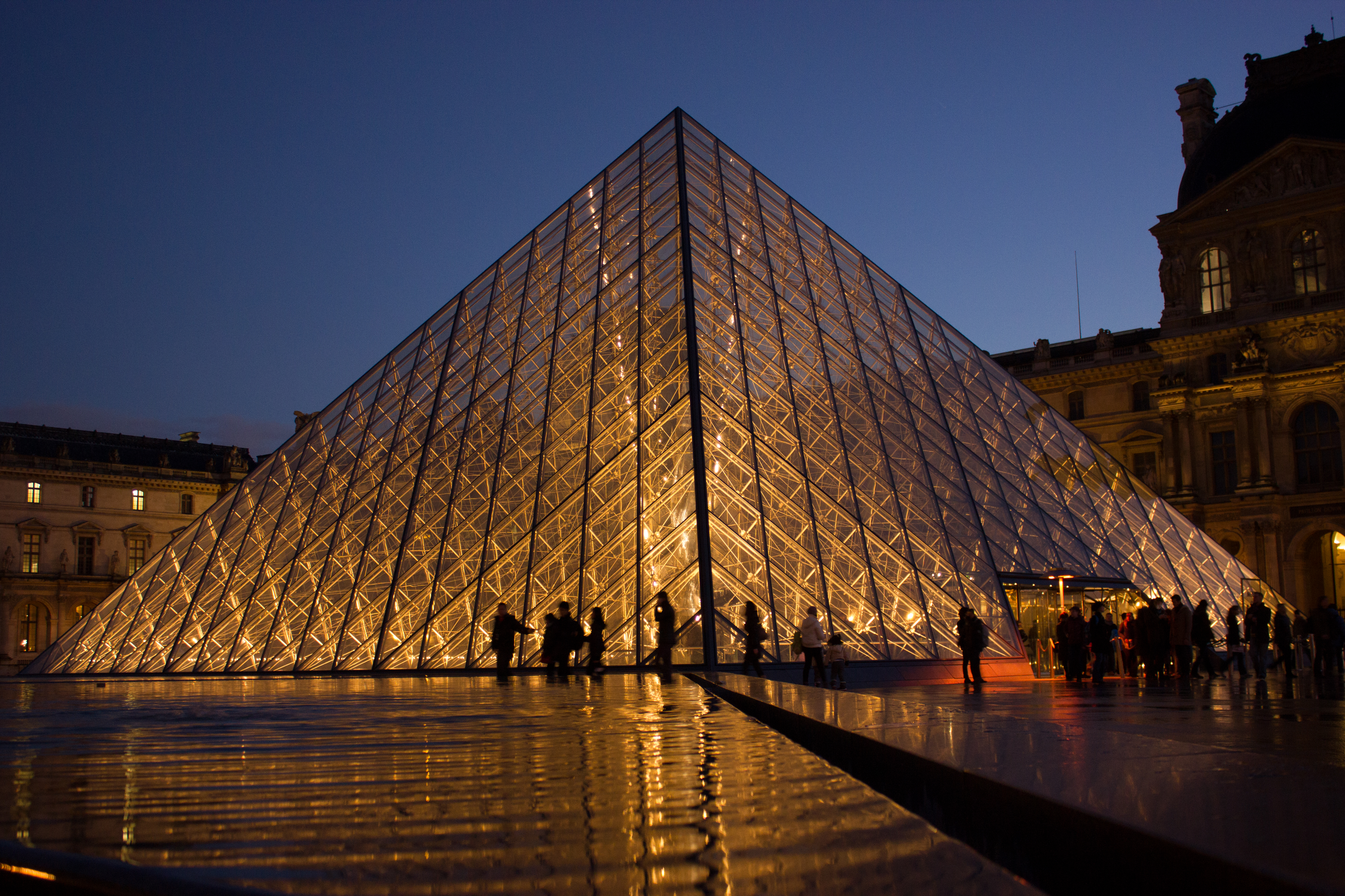 Nice wallpapers The Louvre 5184x3456px
