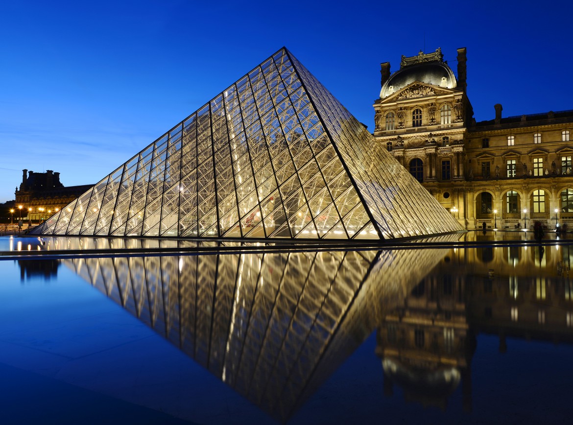 Nice Images Collection: The Louvre Desktop Wallpapers