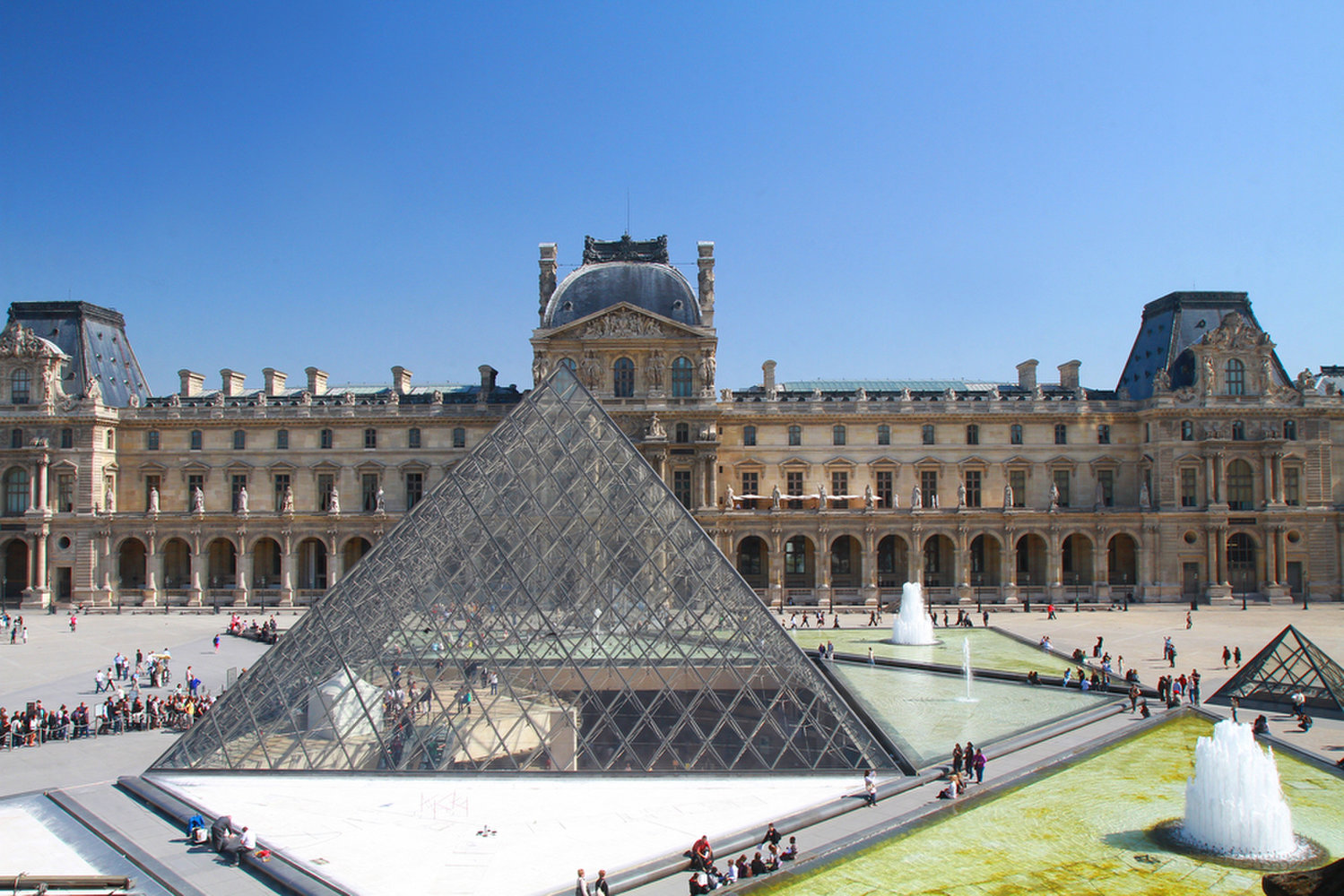 Лувр музей Франция крыло Ришелье Наполеон