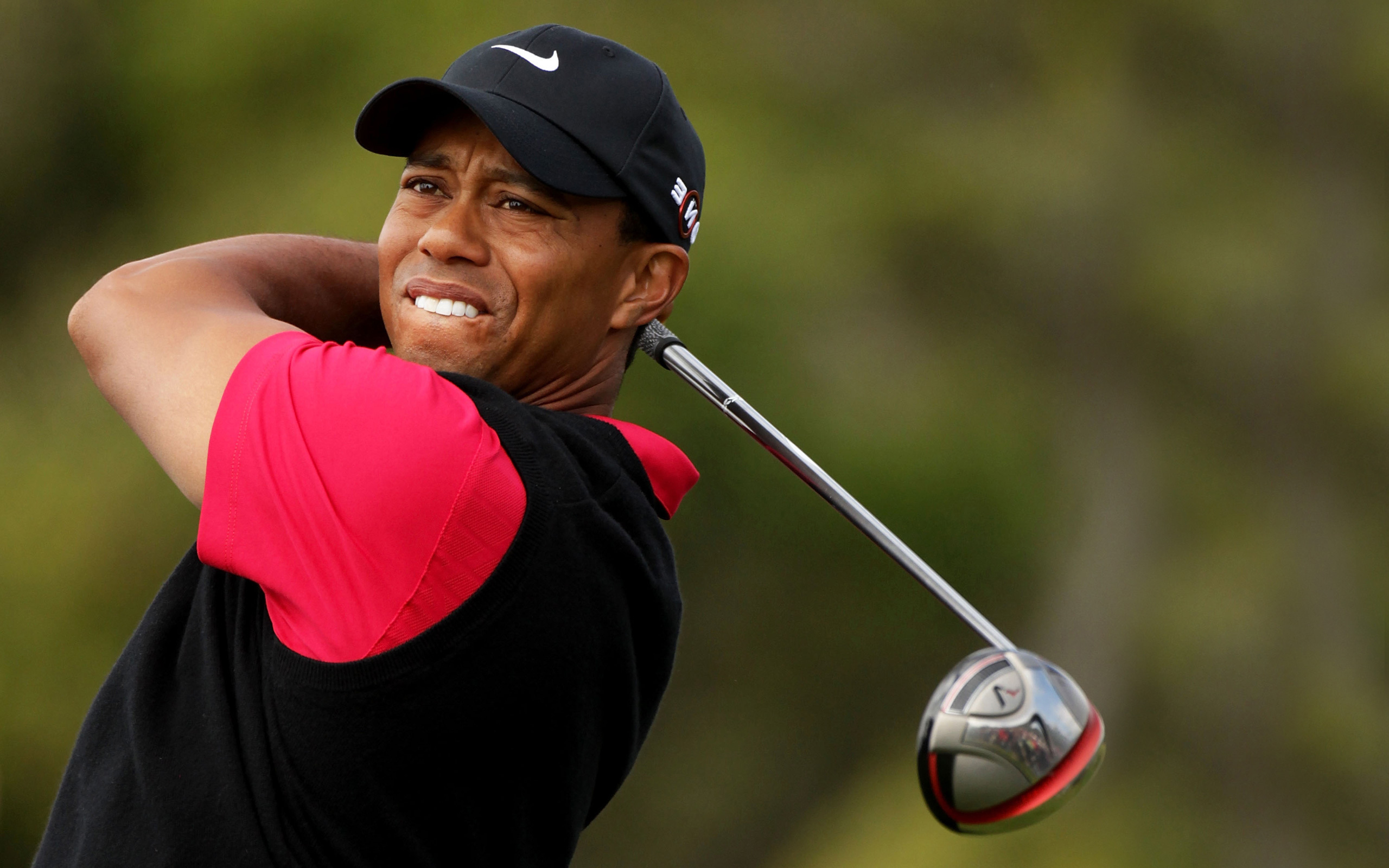 Tiger Woods Backgrounds, Compatible - PC, Mobile, Gadgets| 2560x1600 px