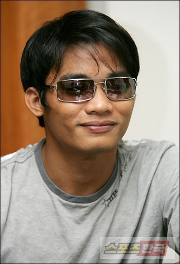 Tony Jaa High Quality Background on Wallpapers Vista