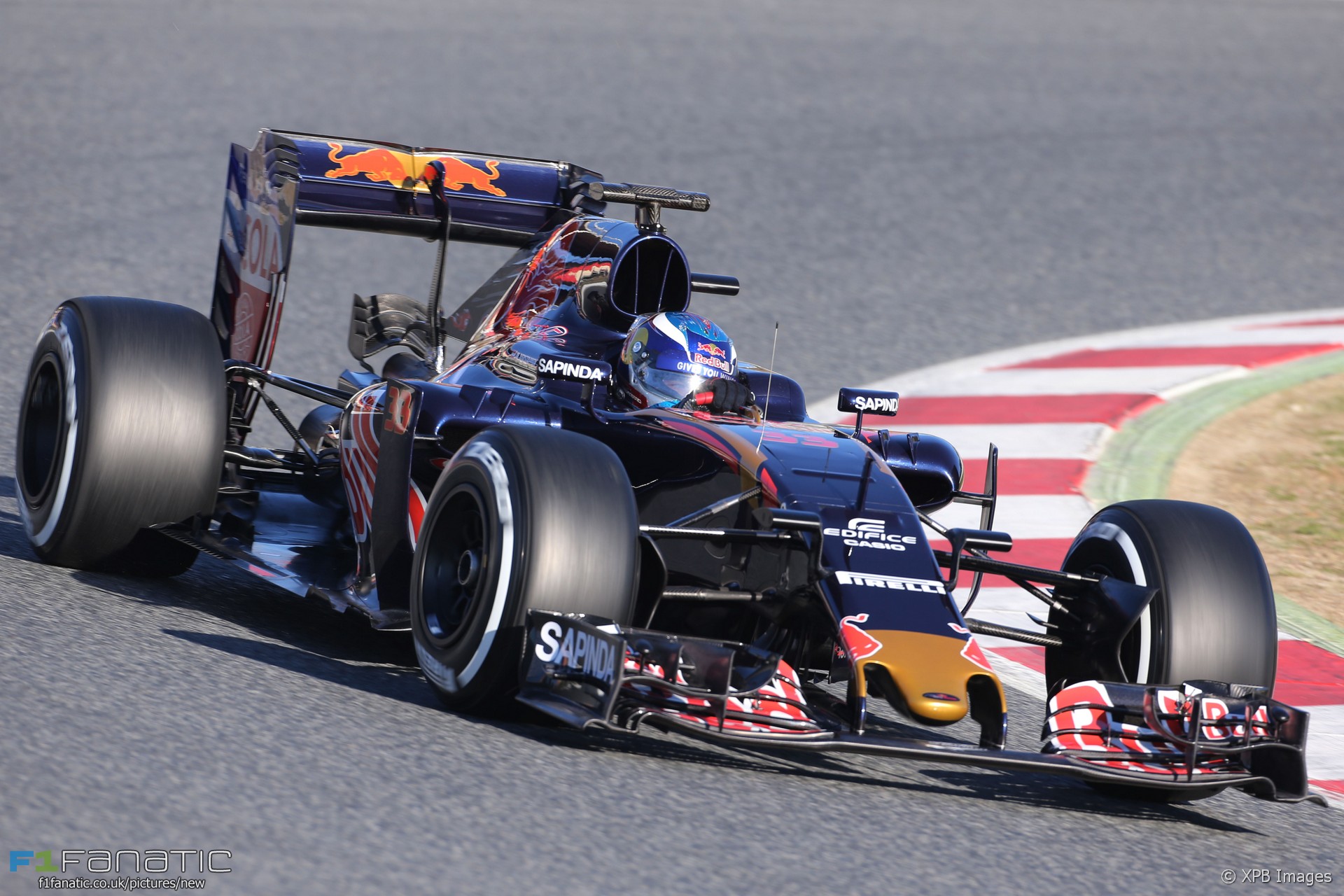 HQ Toro Rosso Wallpapers | File 430.7Kb