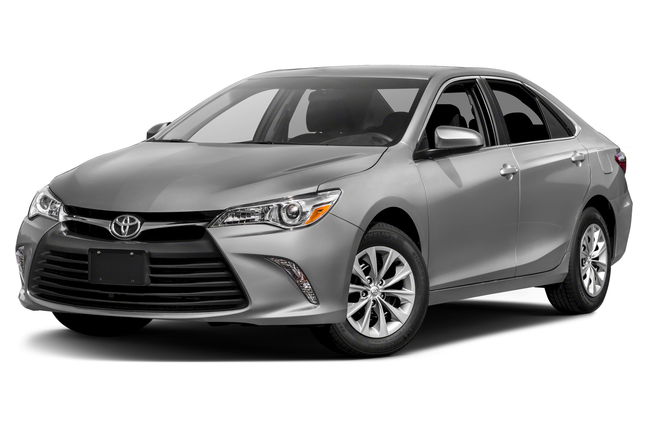 Images of Toyota Camry XLE | 2100x1386