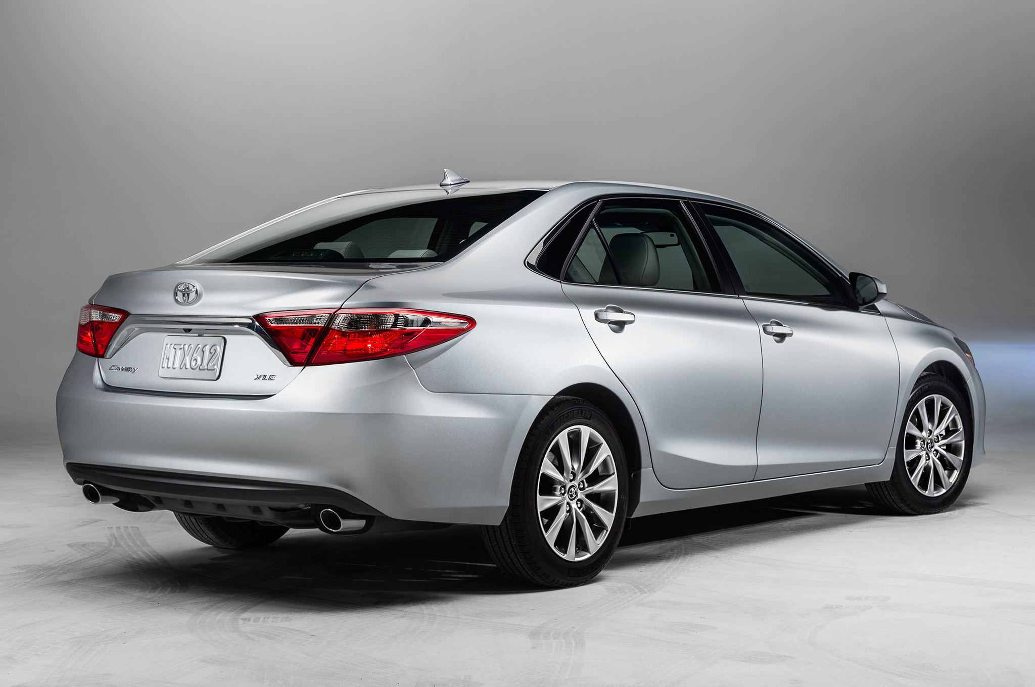 HQ Toyota Camry XLE Wallpapers | File 546.43Kb