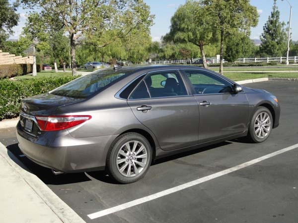 HD Quality Wallpaper | Collection: Vehicles, 600x450 Toyota Camry XLE