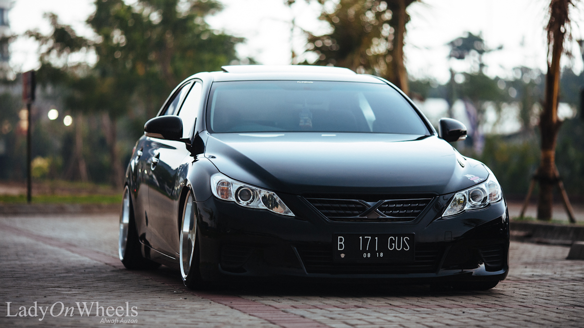 Amazing Toyota Mark X Pictures & Backgrounds