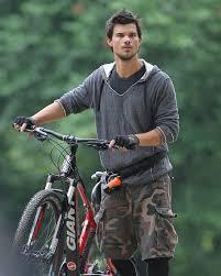 Tracers Pics, Movie Collection