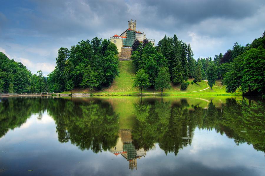 Amazing Trakošćan Castle Pictures & Backgrounds