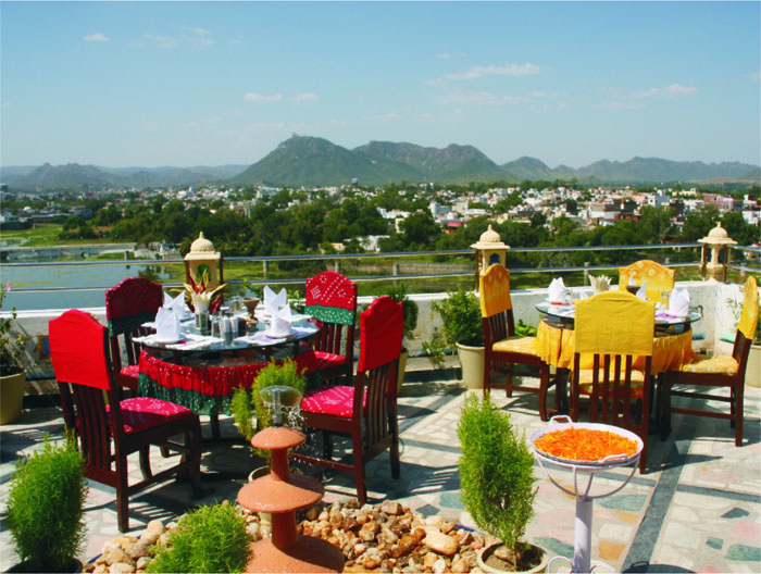 Udaipur Hotel Backgrounds, Compatible - PC, Mobile, Gadgets| 700x528 px