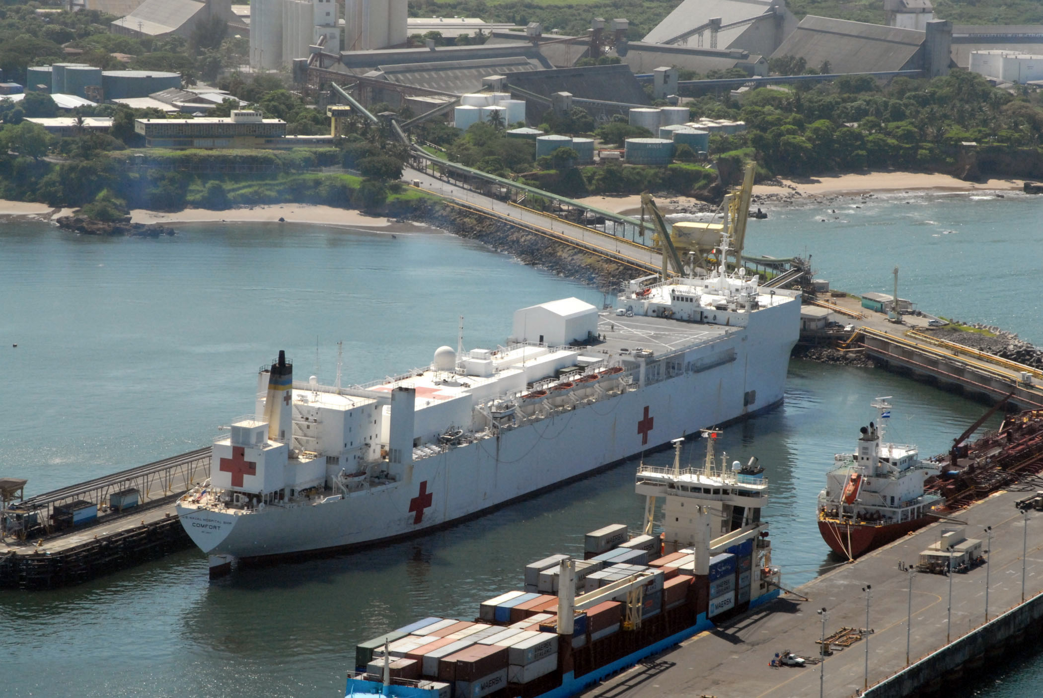 USNS Comfort (T-AH-20) Pics, Military Collection