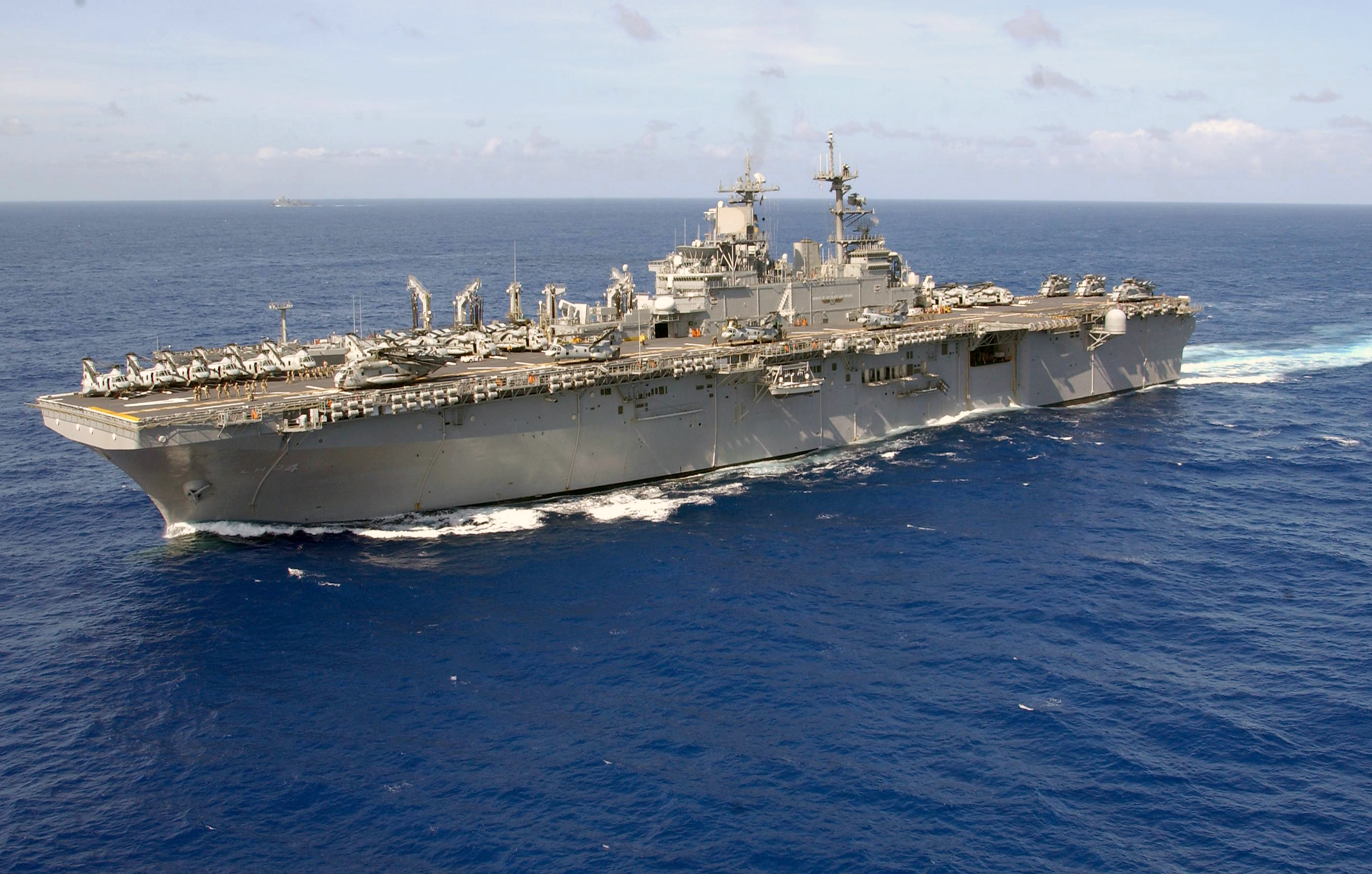 Amazing USS Boxer (LHD-4) Pictures & Backgrounds