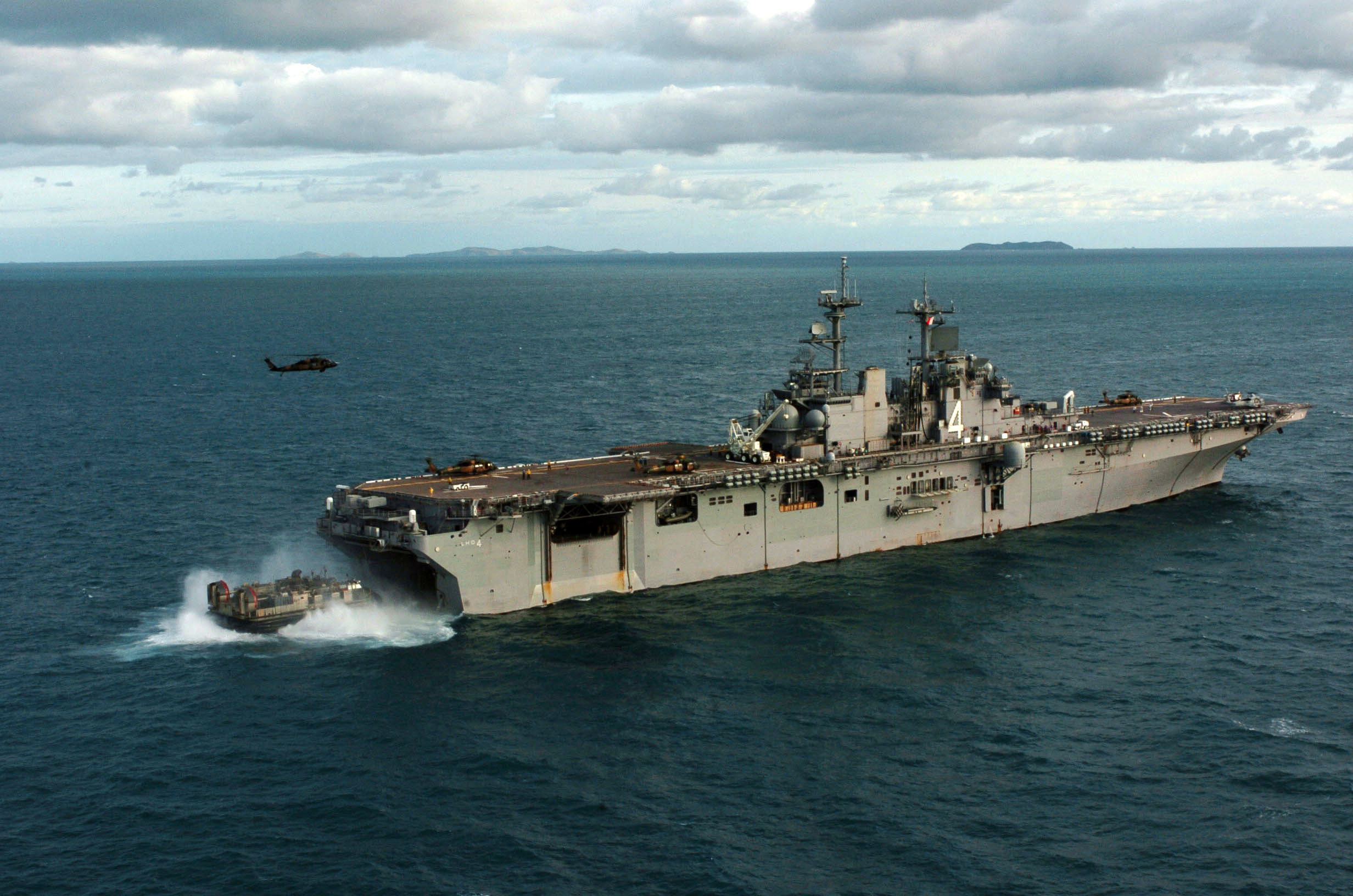 Images of USS Boxer (LHD-4) | 2464x1632