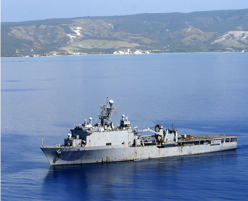 USS Fort McHenry (LSD-43) #3