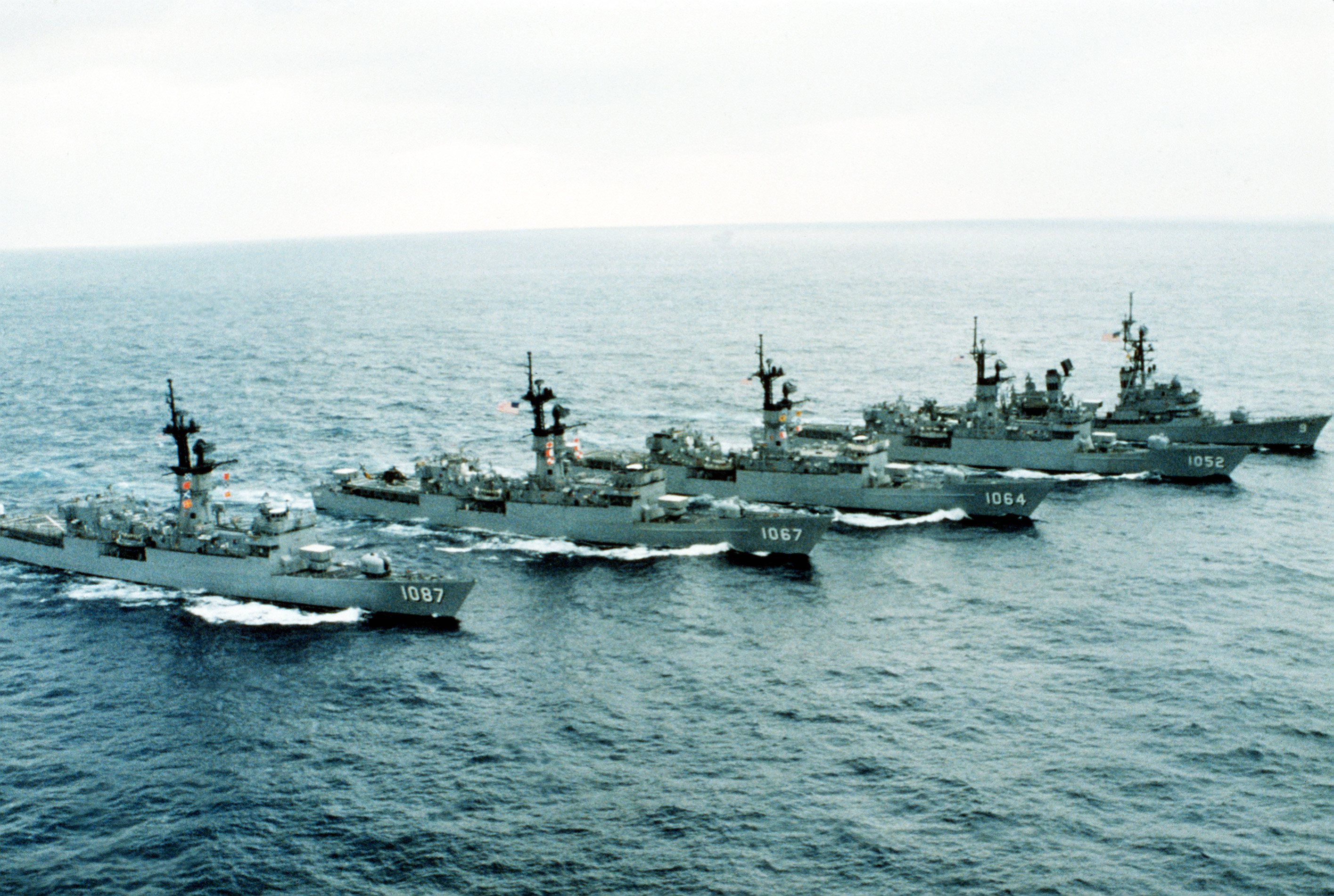 HD Quality Wallpaper | Collection: Military, 2830x1900 USS Towers (DDG-9)