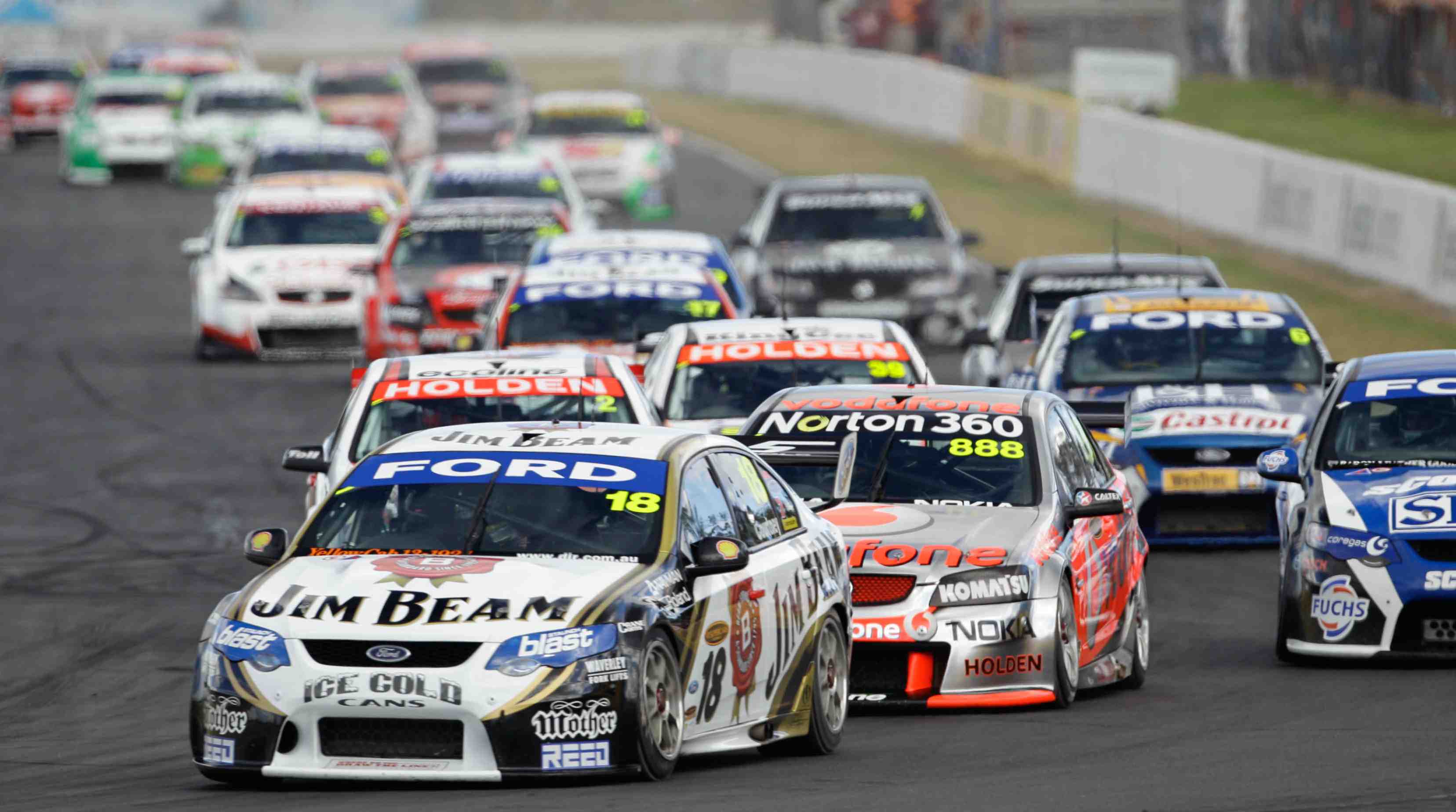 3312x1848 > V8 Supercars Wallpapers