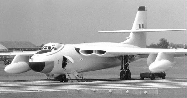 HD Quality Wallpaper | Collection: Military, 600x317 Vickers Valiant