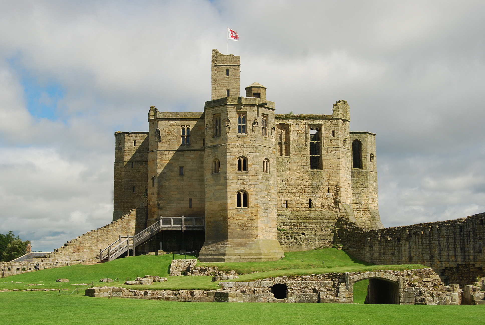 HD Quality Wallpaper | Collection: Man Made, 1936x1296 Warkworth Castle